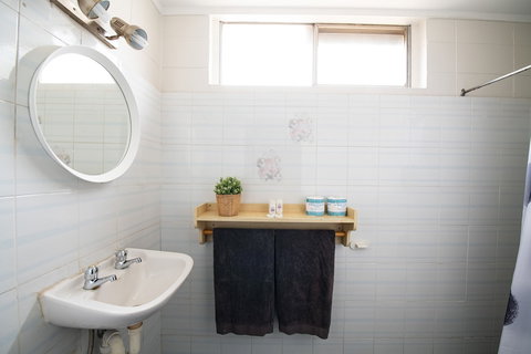 Blacktown Tavern - VIC Tourism 5