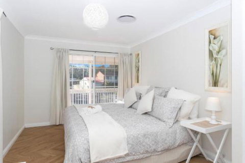 Macleay Street 23 Narrawallee - VIC Tourism 4