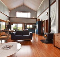 Kelman Cottage tucked away with pool  native wildlife - VIC Tourism