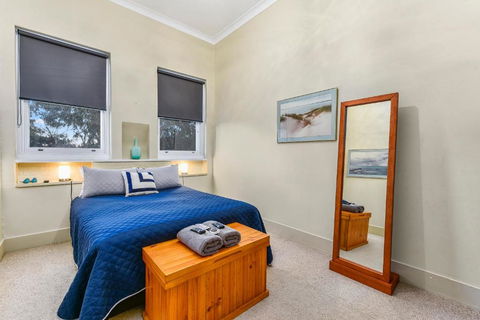 The Jazz B & B - VIC Tourism 3