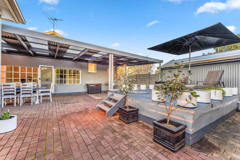 The Jazz B & B - VIC Tourism 6