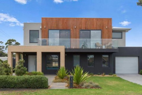 Capel Sound Beachside Luxury - VIC Tourism 6