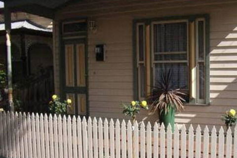 Bed & Breakfast At Stephanies - VIC Tourism 6