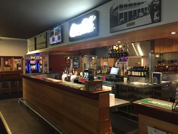 Duke Of Kent Hotel - VIC Tourism 4