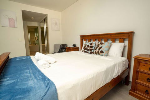 Premium 2 Bedroom Apartment - VIC Tourism 5
