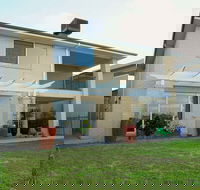 Waterfront Villa in Sanctuary Lakes