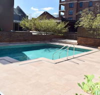 Cosy Newtown Studio Apartment With Swimming Pool - VIC Tourism