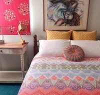 Stylish Comfortable Central Artists Home