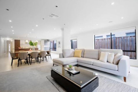 Lightful Charming House With Free Parking - VIC Tourism 0