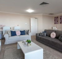 Milsons Point Apartment With Harbour Bridge Views - VIC Tourism
