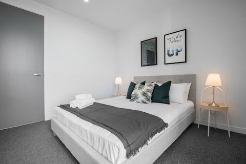 Elegant Apartment At Parkville - VIC Tourism 1