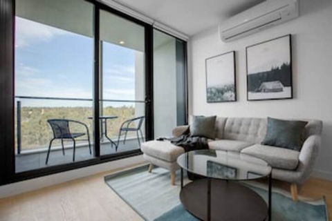 Elegant Apartment At Parkville - VIC Tourism 0