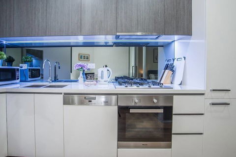 Cozy Studio Near Eastvilliage Shopping Center - VIC Tourism 6