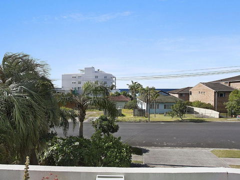 Ocean Palms Unit 2 The Entrance NSW - VIC Tourism 5