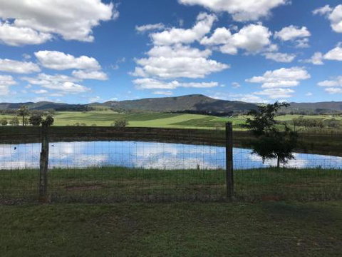 Oakey Creek HV Country Retreat Walk To Wine Tasting - VIC Tourism 1