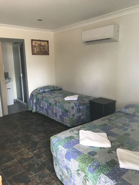 Blackall Coolibah Motel - VIC Tourism 6