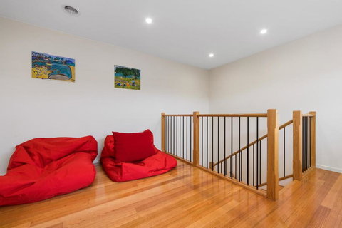 Cootamundra - VIC Tourism 1