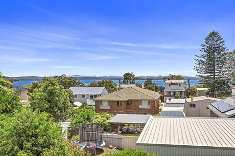 Wahgunyah Road, 50 - VIC Tourism 3