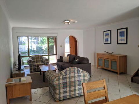 DAVIES STREET 3 / 14 MOLLYMOOK - VIC Tourism 4