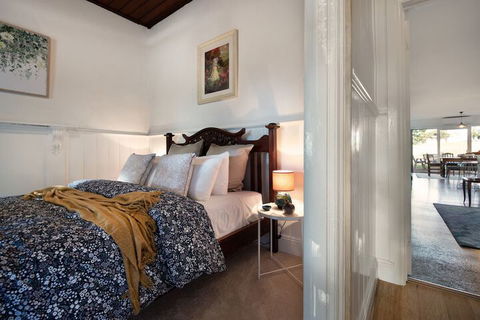 Wayward Cottage - VIC Tourism 7