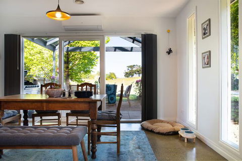 Wayward Cottage - VIC Tourism 6