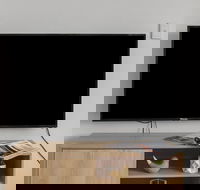 Heart of Ormond Apartment by Ready Set Host