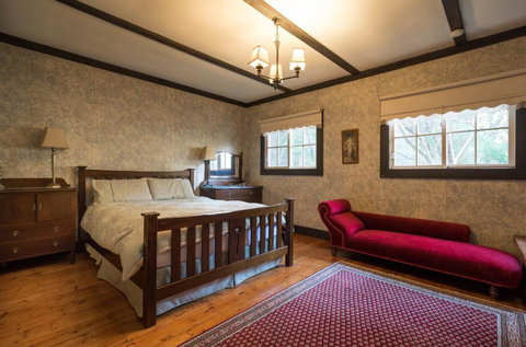 Walhalla Coach House - VIC Tourism 5