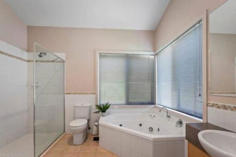 DRIFTWOOD VILLA Free Wifi Walk To Beach - VIC Tourism 3