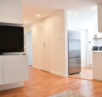 Light And Airy 2 Bedroom North Bondi Apartment - VIC Tourism