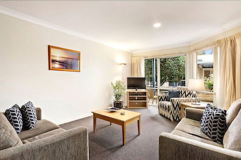 Island Breeze Resort - VIC Tourism 3