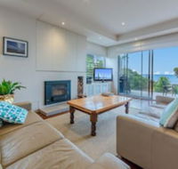 Charmandene on the Beach - VIC Tourism