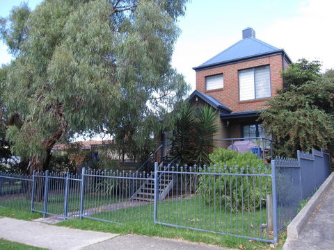 29 Church St. Cowes Large Holiday House Close To Shops & Beach - VIC Tourism 3