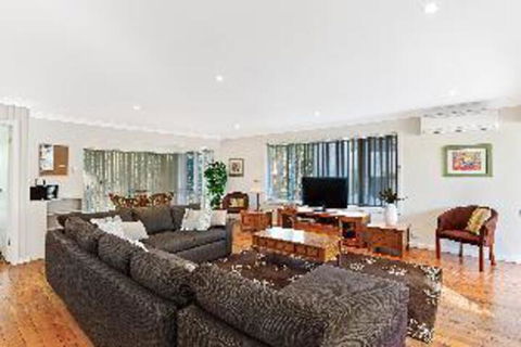 3 Bedroom House Bay Serene 15 Mistral Close - VIC Tourism 0