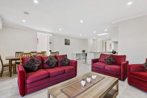 Point Cook Villas - VIC Tourism 0