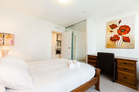 TIARA, 1BDR Southbank Apartment - VIC Tourism 4