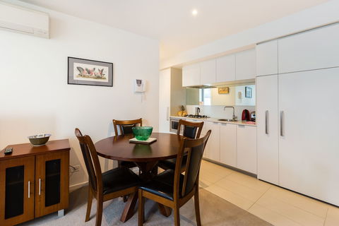 TIARA, 1BDR Southbank Apartment - VIC Tourism 0