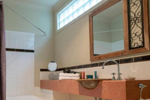 In The Valley - VIC Tourism 4