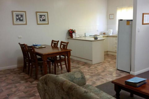 About Town Cottages - VIC Tourism 3