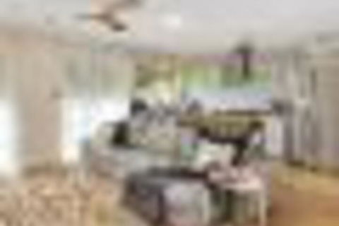 Red Rock Beach Retreat Linen & WiFi Included - VIC Tourism 4