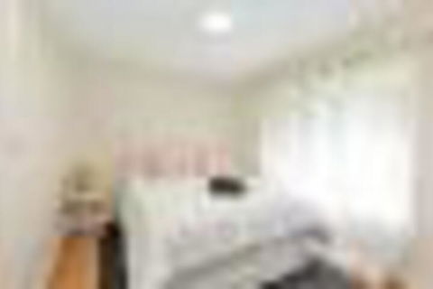 Red Rock Beach Retreat Linen & WiFi Included - VIC Tourism 6