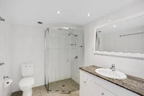 3 Bedroom Apartment Albacore Unit 6 12 Ondine Close - VIC Tourism 4