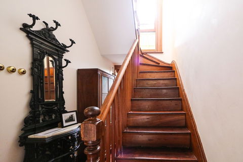 Discover Classic Rocks - VIC Tourism 4