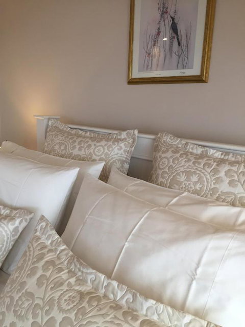 Ellies Cottages - VIC Tourism 6