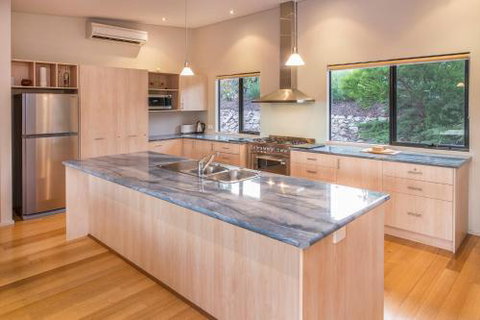 Caves Retreat - VIC Tourism 4