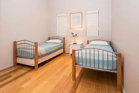 Caves Retreat - VIC Tourism 6