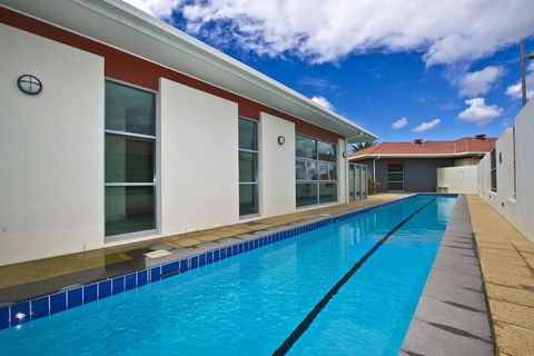 Pacific Blue Pool Spa & More Available In Complex! - VIC Tourism 5