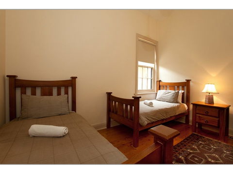 Fairholme Townhouse - VIC Tourism 1