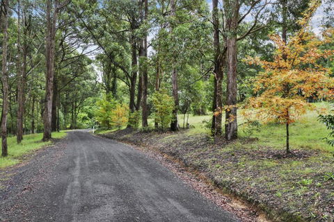 NUNGAROO COTTAGE - VIC Tourism 6