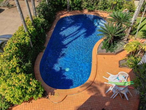 Paringa 8 Palm Cove - VIC Tourism 4