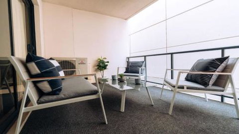 Central City Convenience Free Parking & WiFi - VIC Tourism 3